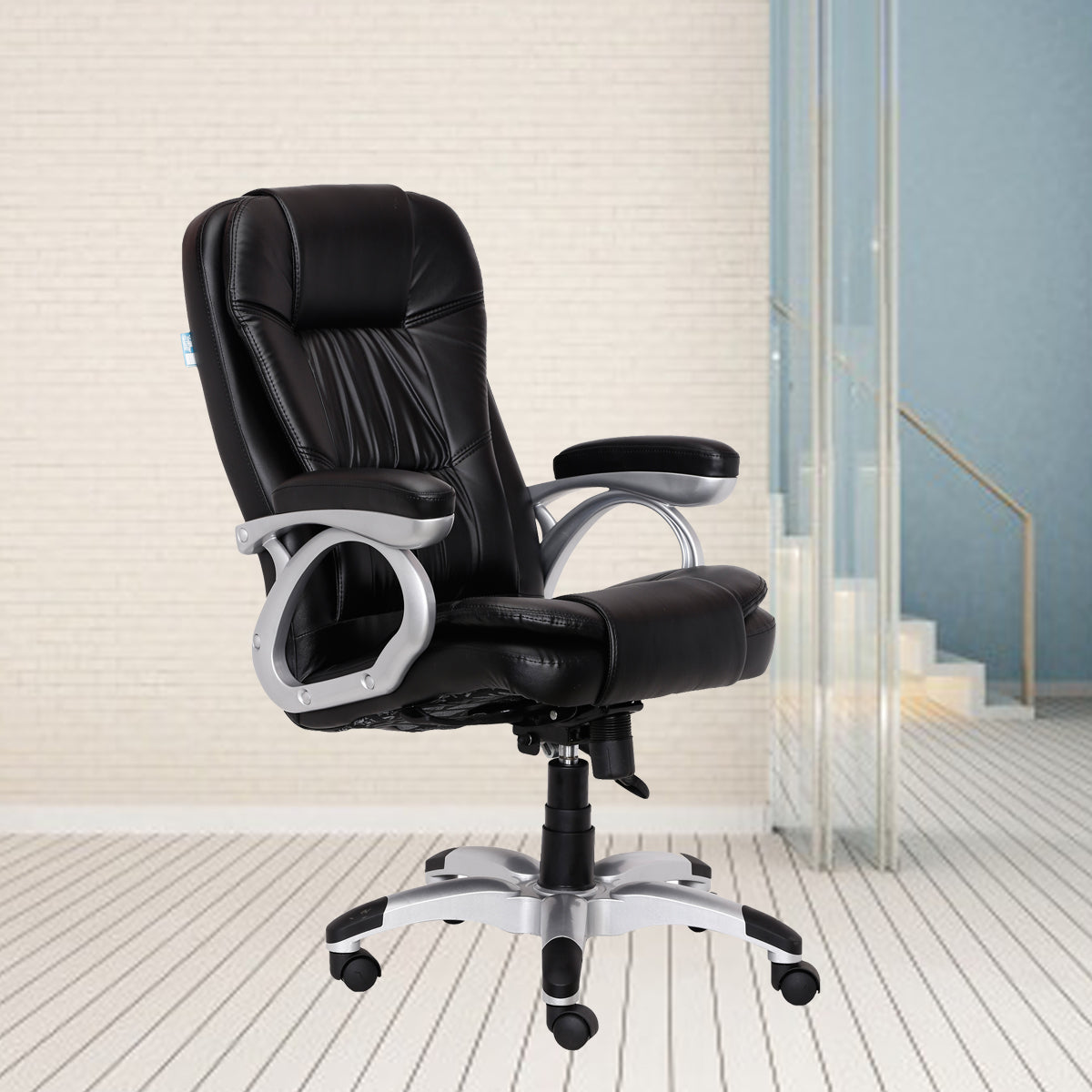 Ергономичен офис стол от изкуствена кожа