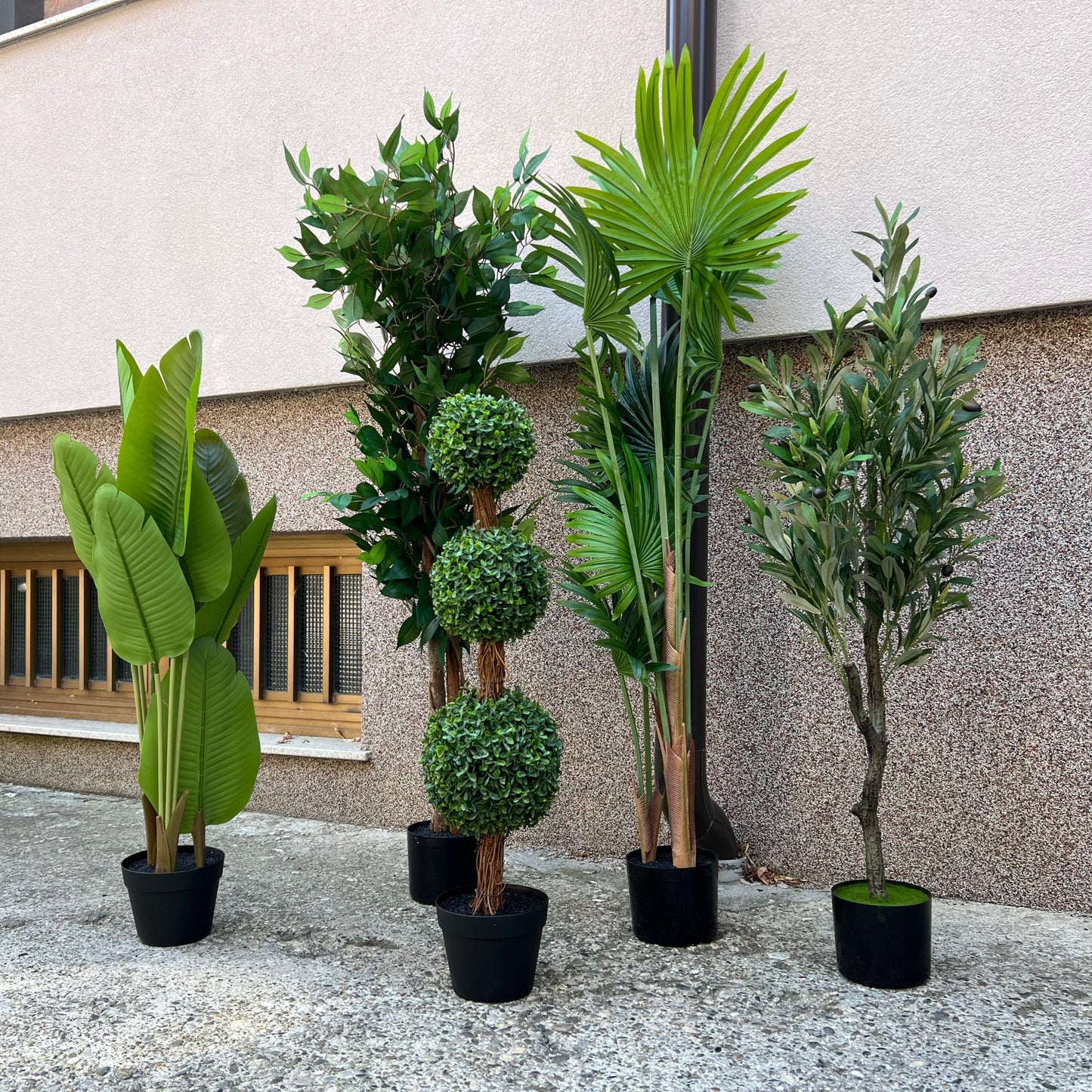 Изкуствени растения за всяко пространство – изберете вашия тип