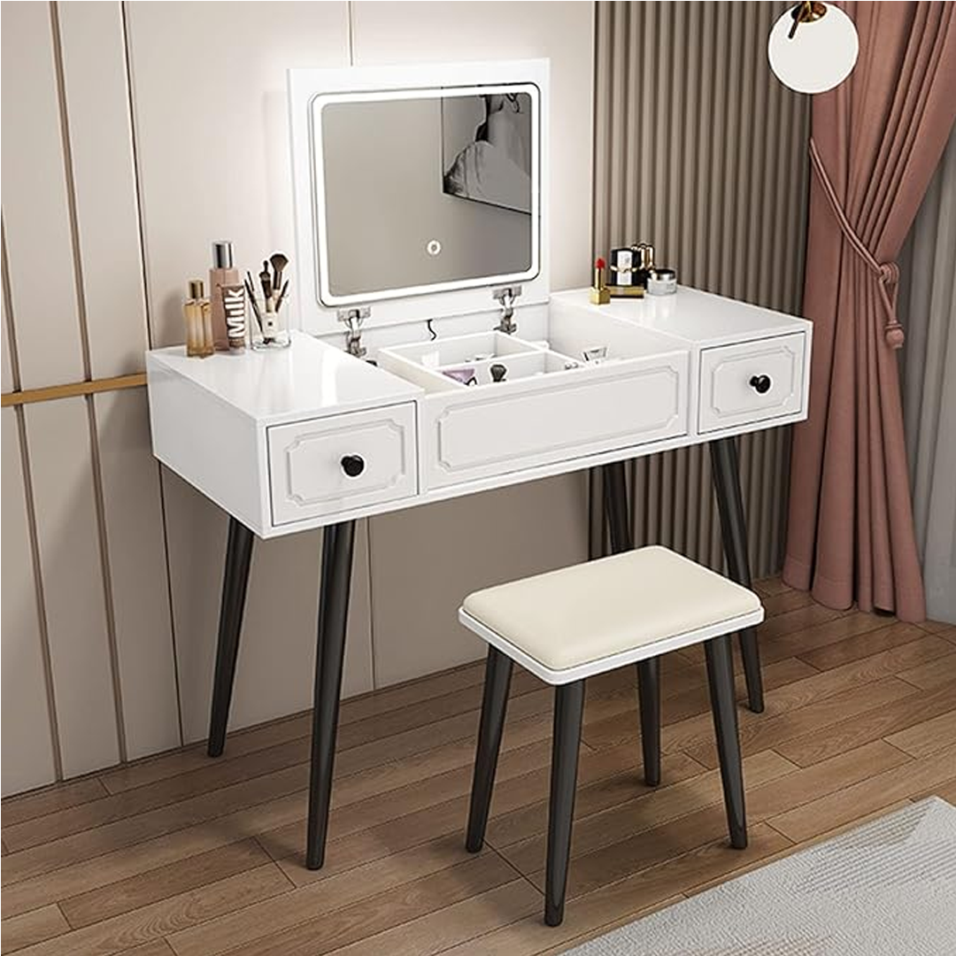 Тоалетка със сгъваемо огледало