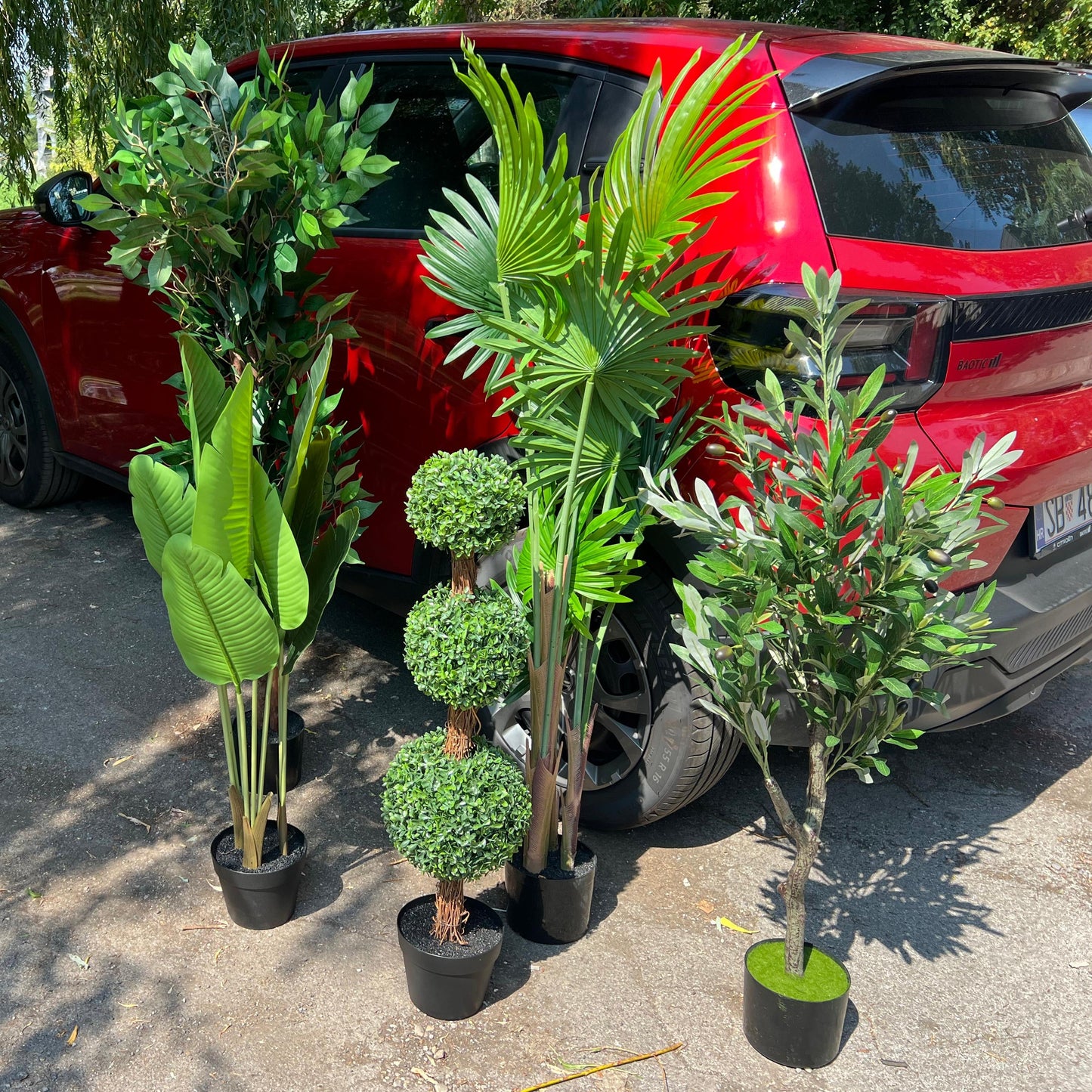 Изкуствени растения за всяко пространство – изберете вашия тип