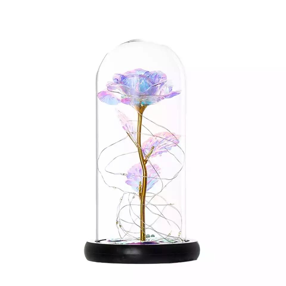Вечна роза в стъклен купол