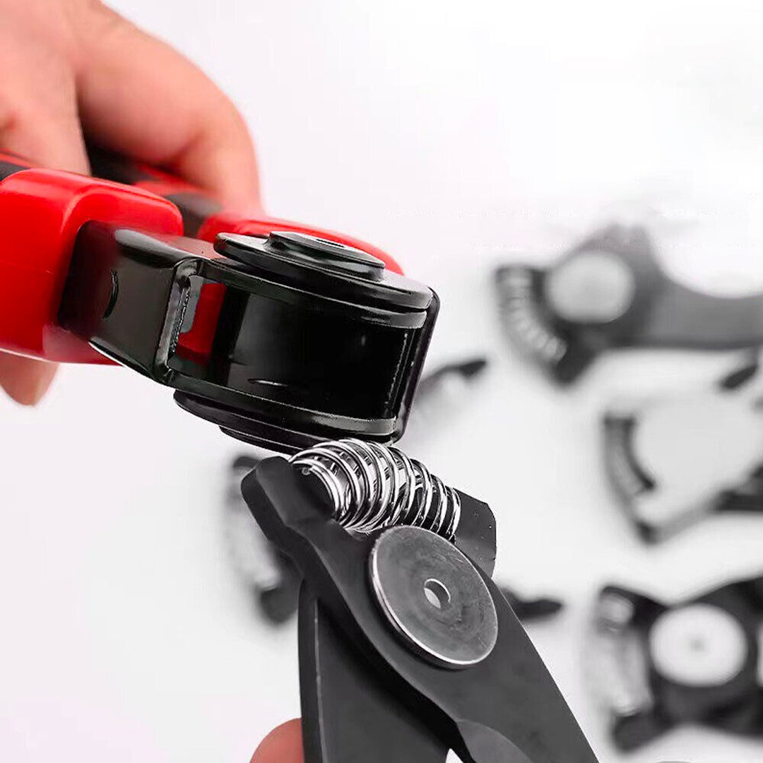 Клещи 5 в 1: Множество мощности в един инструмент!